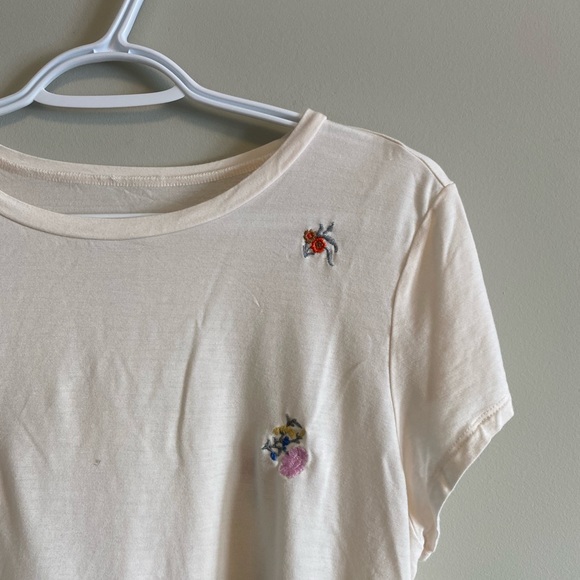 SOLD 🚫Embroidered T-Shirt 💜 - Picture 2 of 4